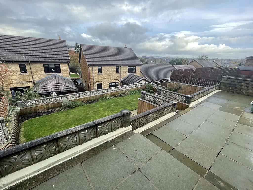 2 bedroom detached bungalow SSTC in Barnoldswick - IMG_7368.jpg